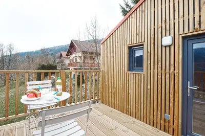 Balcon ou terrasse dans l'établissement POP'S colors - Chalet dans les Vosges