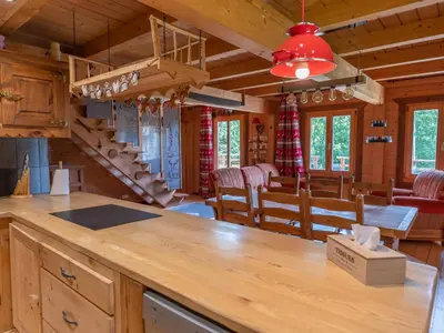 Plan de l'établissement Chalet ensoleillé dans les Hautes Vosges avec terrasse, local vélos et skis, charges incluses - FR-1-589-486