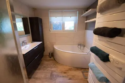 Salle de bains dans l'établissement Gîte Les Lavandières