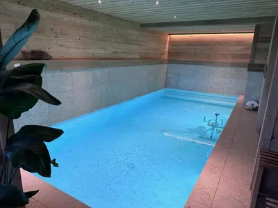 Piscine de l'établissement Gîte la Tanière de L'Ourse ou située à proximité
