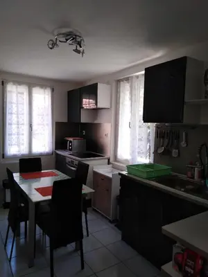 Cuisine ou kitchenette dans l'établissement Appart du 21