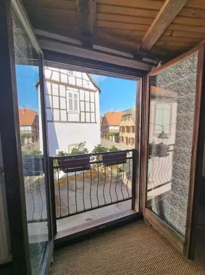 Balcon ou terrasse dans l'établissement Maison Alsacienne au cœur du vignoble
