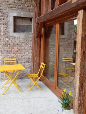 Terrasse ou espace extérieur de l'établissement La grange d'Ernest
