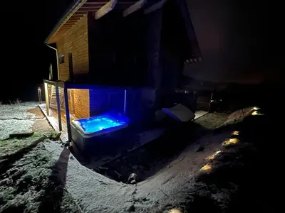 Plan de l'établissement Jardin de l'ancienne école avec Jacuzzi privé