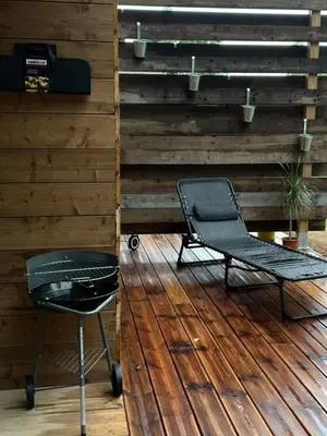 Plan de l'établissement Jardin de l'ancienne école avec Jacuzzi privé