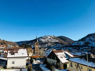 Vue générale sur la montagne ou vue sur la montagne depuis l'appartement