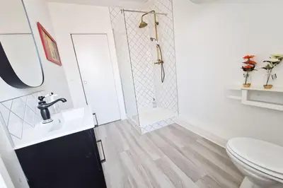 Salle de bains dans l'établissement 【】Le Retro【】 , Belfort ville