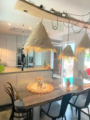 Cuisine ou kitchenette dans l'établissement A la villa du voyageur - proche Europa Park, Strasbourg et Colmar
