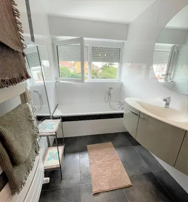 Salle de bains dans l'établissement A la villa du voyageur - proche Europa Park, Strasbourg et Colmar