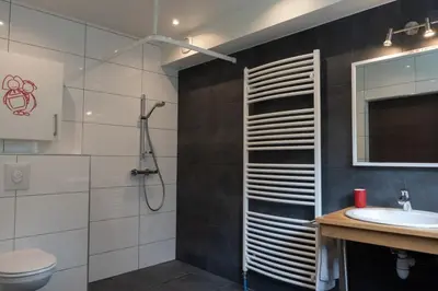 Salle de bains dans l'établissement A l Orée du Bois