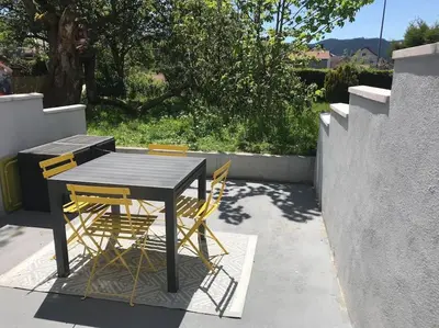 Balcon ou terrasse dans l'établissement La Parenthèse Géromoise, à deux pas de la navette pour le ski