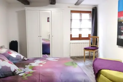 Un ou plusieurs lits dans un hébergement de l'établissement Appartement F3 Petite Venise - Home Gallery