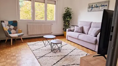 Coin salon dans l'établissement Le Cosy des Marronniers - 6 Pers