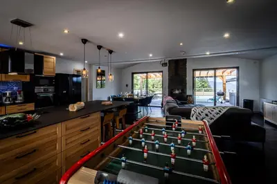 Coin salon dans l'établissement Chalet Luxe et Nature