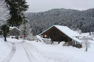 L'établissement Chez Odile - Charmante ferme rénovée en hiver
