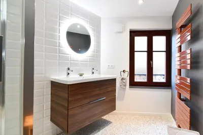 Salle de bains dans l'établissement Gîte Entre Vignes et Vergers maison historique