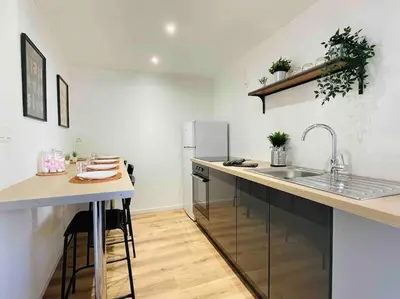 Cuisine ou kitchenette dans l'établissement Come & chill