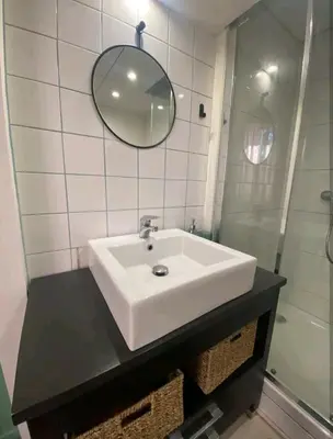 Salle de bains dans l'établissement La Parenthèse Enchantée - Belfort Centre proche gare - Fibre Netflix