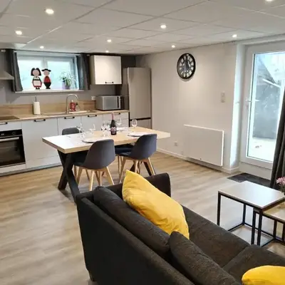 Gîte le petit wintz 4 personnes avec son jardin privatif - Parking avec borne de recharge pour véhicule électrique 22Kw - 2 vélos