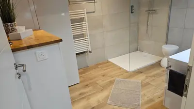 Salle de bains dans l'établissement Gîte Du XVe