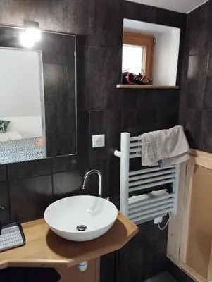 Salle de bains dans l'établissement l'écrin des biches