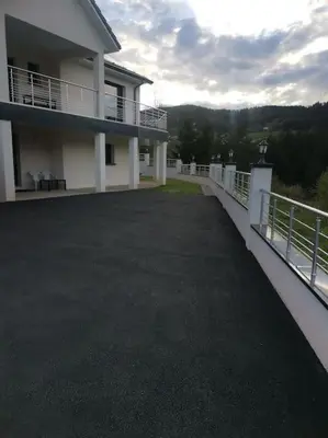 Vue générale sur la montagne ou vue sur la montagne depuis l'appartement