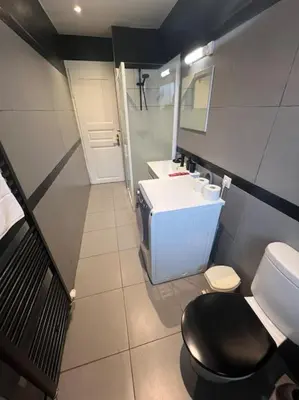 Salle de bains dans l'établissement Esprit Colmar - 2 chambres de charme