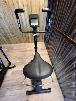 Salle ou équipements de sports de l'établissement Esprit Violet - Joli Studio Salengro - Sauna & Sport club