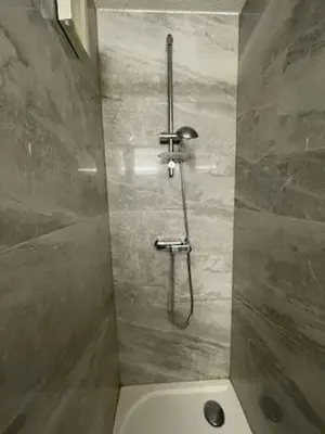 Salle de bains dans l'établissement Urban Retreat, classé 3 étoiles