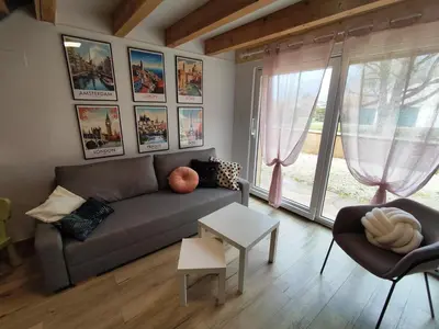 Coin salon dans l'établissement Gîte indépendant au calme 