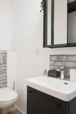 Salle de bains dans l'établissement {Le Factory}, proche EuroAirport
