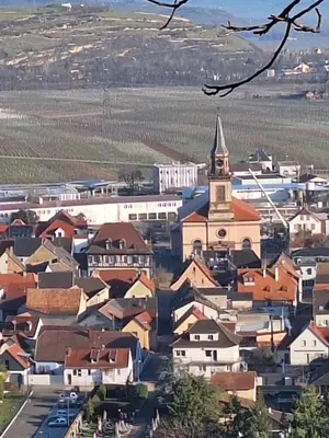 Vue générale sur Wintzenheim ou vue de la ville depuis la maison de vacances