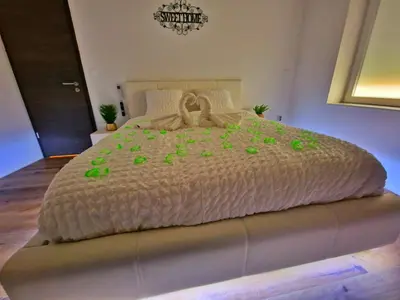 Un ou plusieurs lits dans un hébergement de l'établissement ZEN SPA-4 Pers-Jacuzzi-Parking-Clim-Colmar