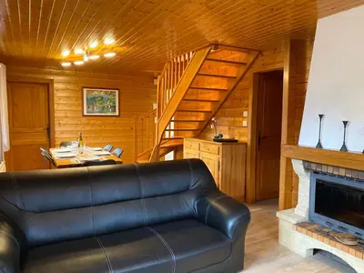 Coin salon dans l'établissement Chalet Miel