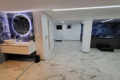 Salle de bains dans l'établissement A O G prestige Relax Max SPA SAUNA