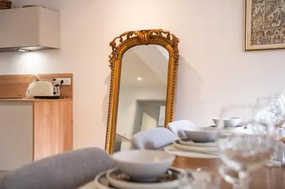 Cuisine ou kitchenette dans l'établissement Chambre Pin Up Wings