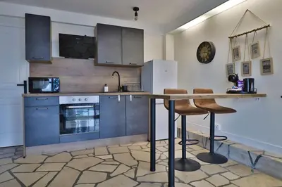 Cuisine ou kitchenette dans l'établissement Chez Samuel et Rita