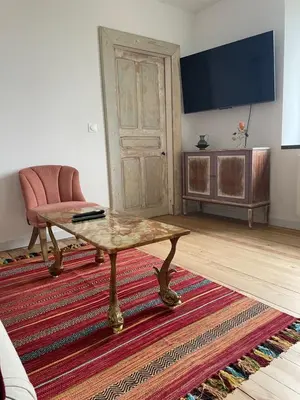 Coin salon dans l'établissement La loupette