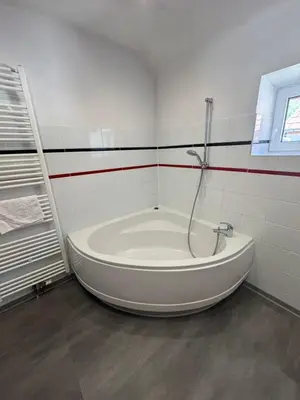 Salle de bains dans l'établissement Le cocon du «Katzelberg» à 10mn de Colmar