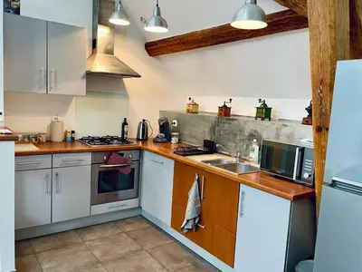 Plan de l'établissement Duplex + parking gratuit facile