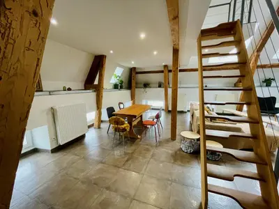 Plan de l'établissement Duplex + parking gratuit facile