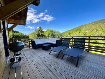 Vue générale sur la montagne ou vue sur la montagne depuis la maison de vacances