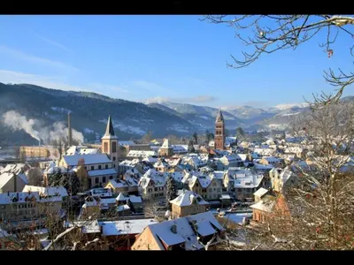 Vue générale sur la montagne ou vue sur la montagne depuis l'appartement