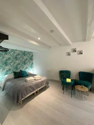 Un ou plusieurs lits dans un hébergement de l'établissement Esprit Jungle ........ au coeur de Mulhouse