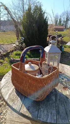 Jardin de l'établissement La roulotte Le Mond'idéal à Leval