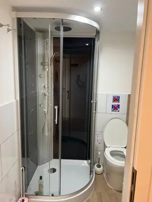 Salle de bains dans l'établissement Maison les étoiles