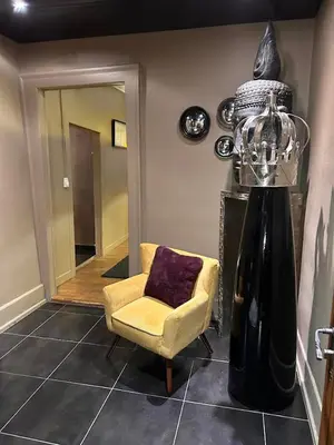 Coin salon dans l'établissement cozy