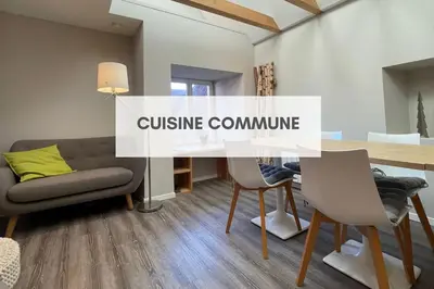Coin salon dans l'établissement La Grande Ourse - Chambre cosy 2 pers - L'Alcôve de l'Ours