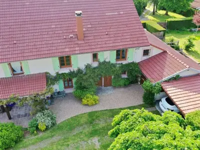 Jardin de l'établissement Gîte des Grands Clos