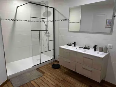 Salle de bains dans l'établissement Au Temps Passé